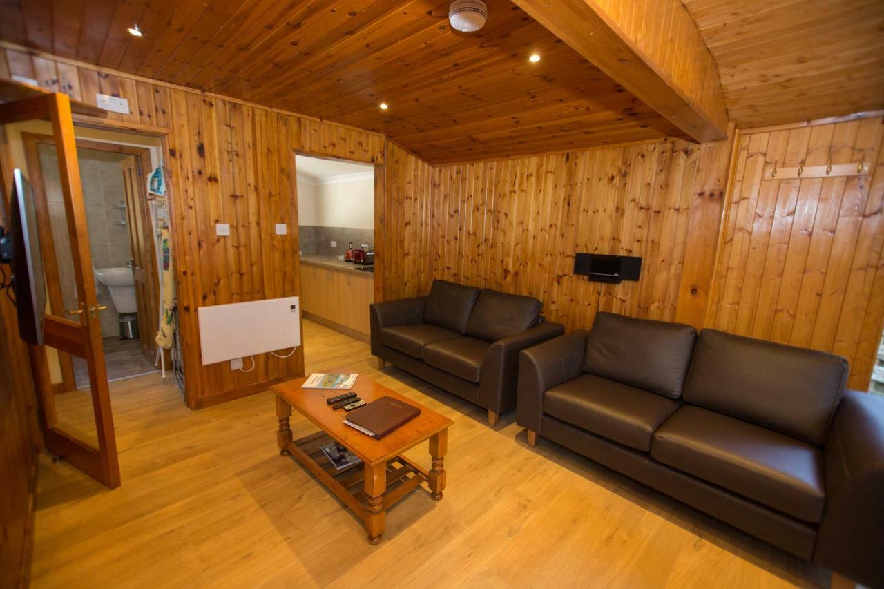 Invercauld Lodges Ballater Ngoại thất bức ảnh