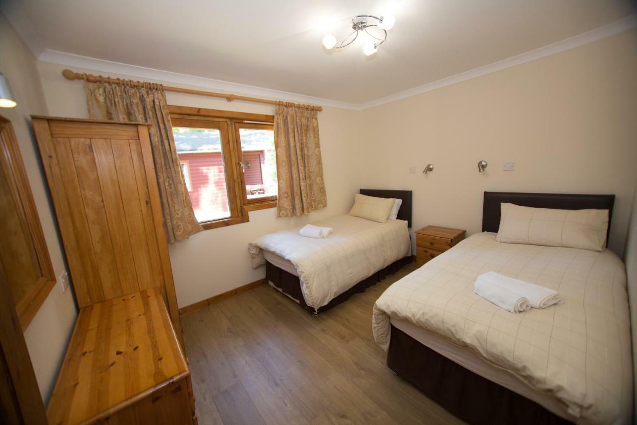 Invercauld Lodges Ballater Ngoại thất bức ảnh