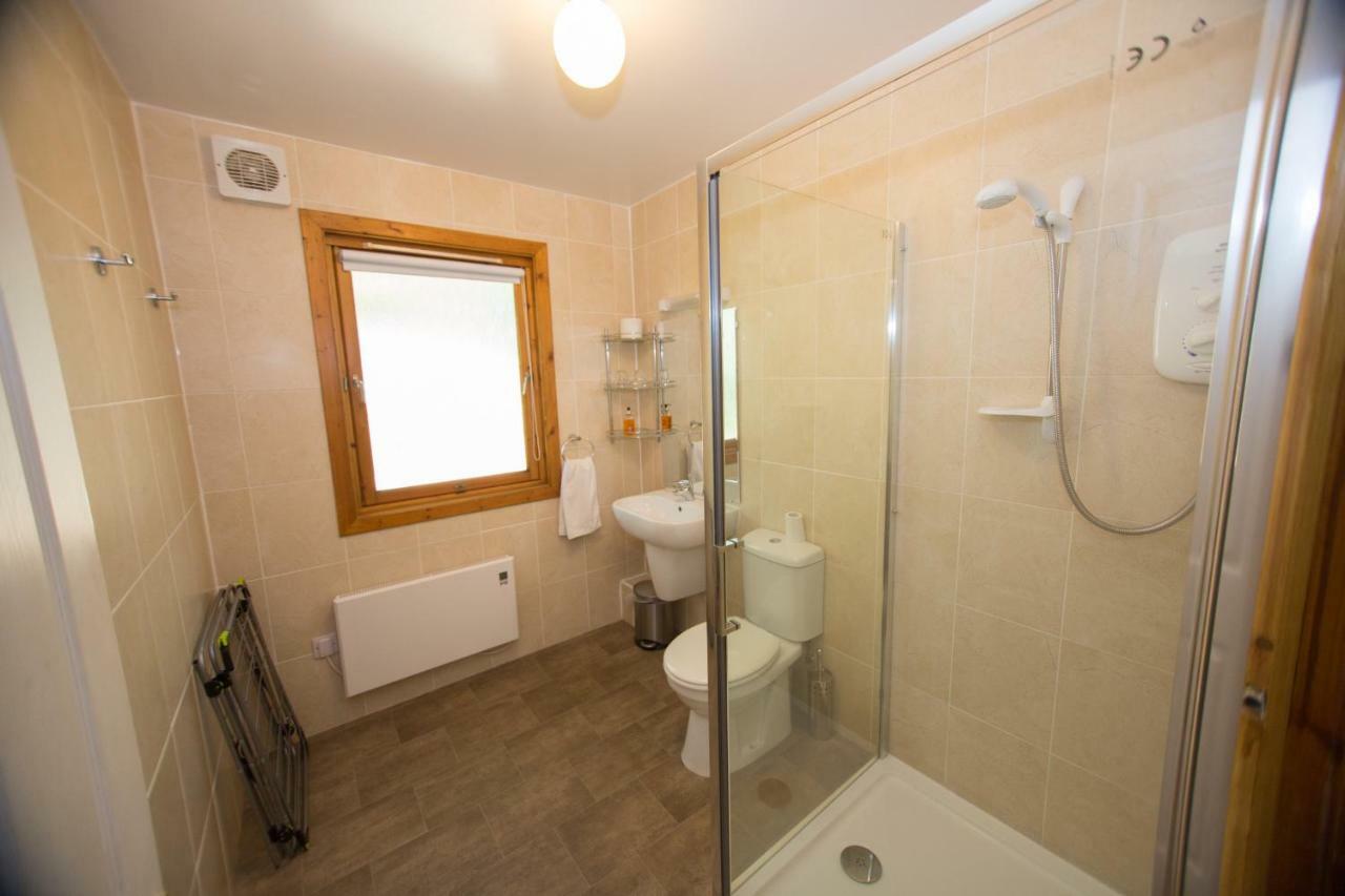 Invercauld Lodges Ballater Ngoại thất bức ảnh