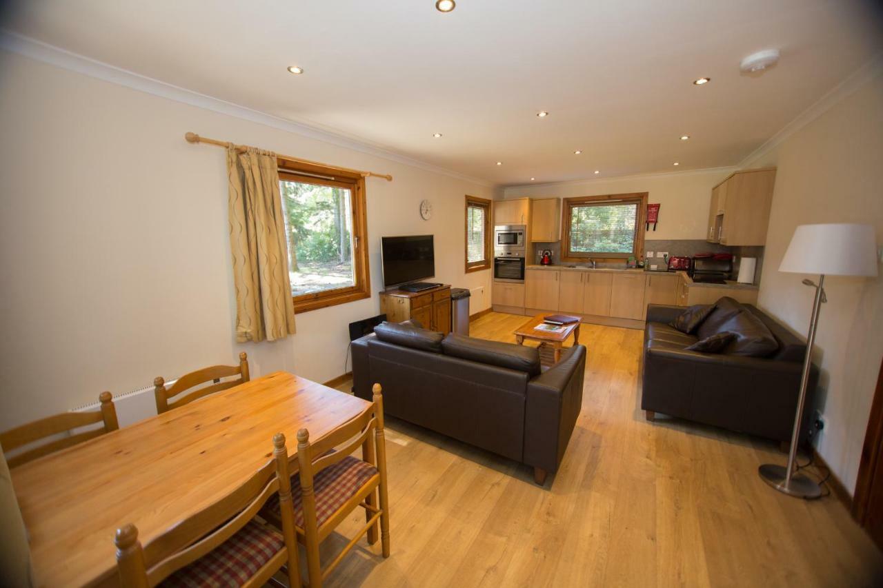 Invercauld Lodges Ballater Ngoại thất bức ảnh