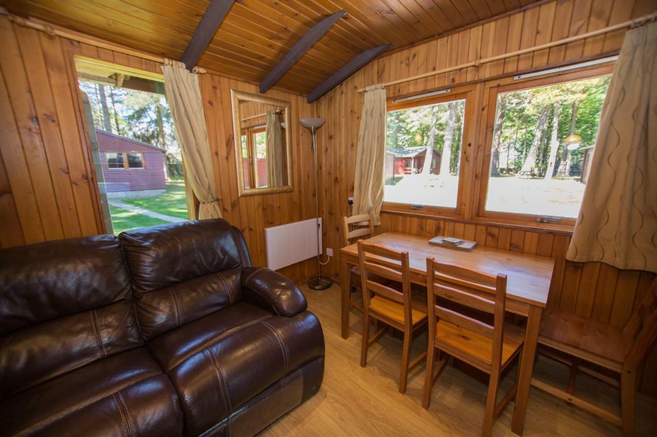 Invercauld Lodges Ballater Ngoại thất bức ảnh