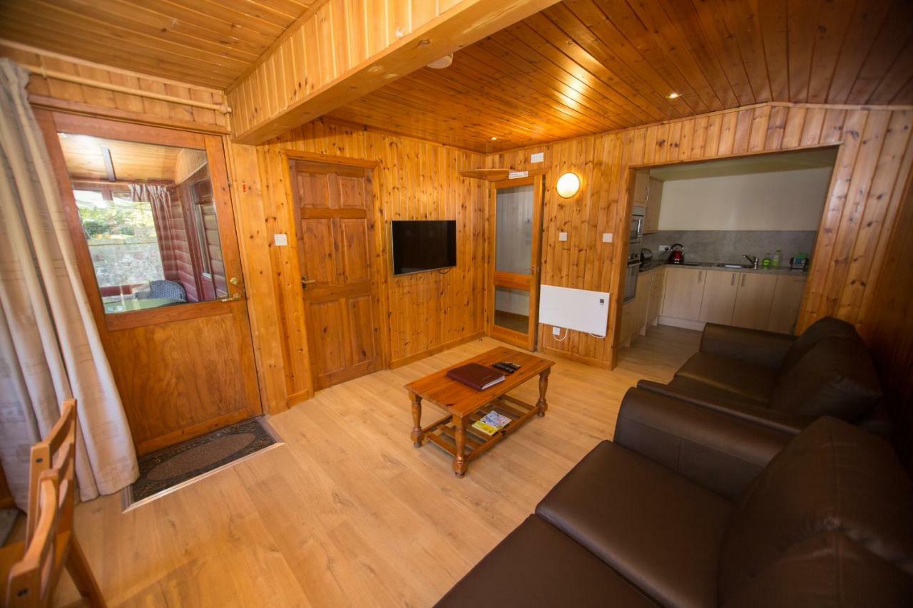 Invercauld Lodges Ballater Ngoại thất bức ảnh