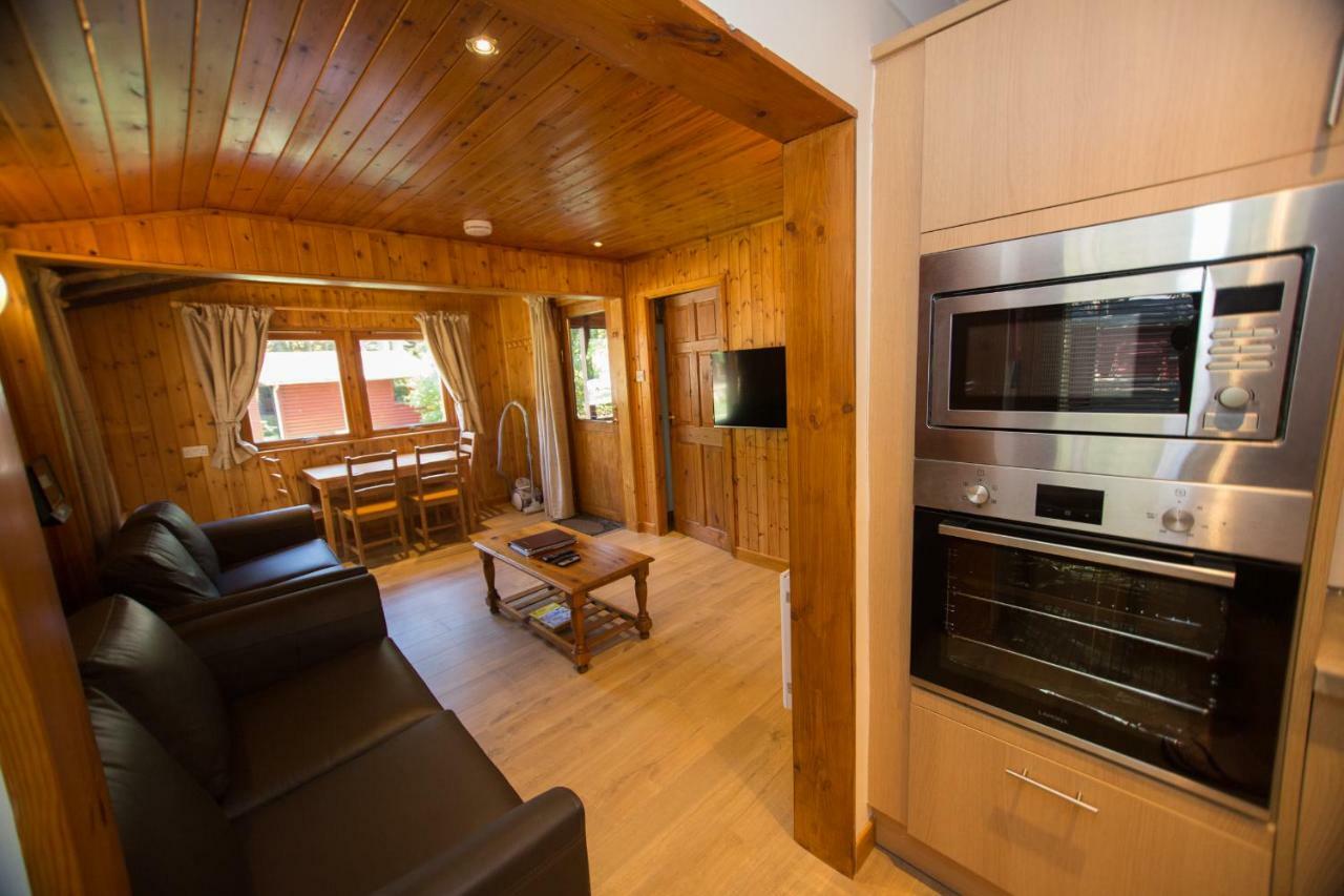 Invercauld Lodges Ballater Ngoại thất bức ảnh